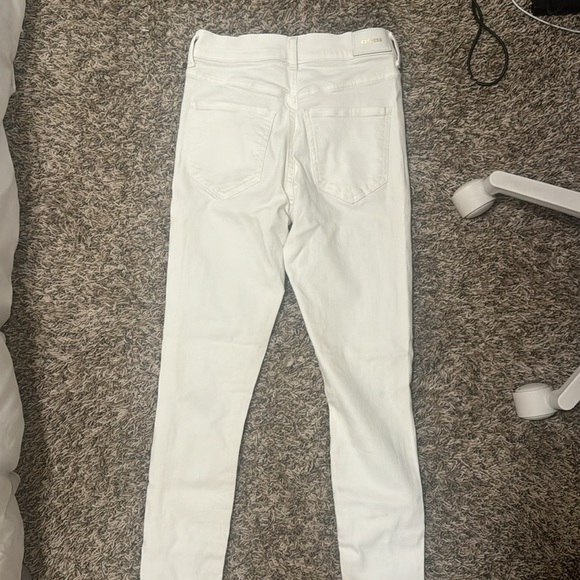 Express Slightly Used Skinny High Rise Ripped Size 2 - Picture 2 of 3